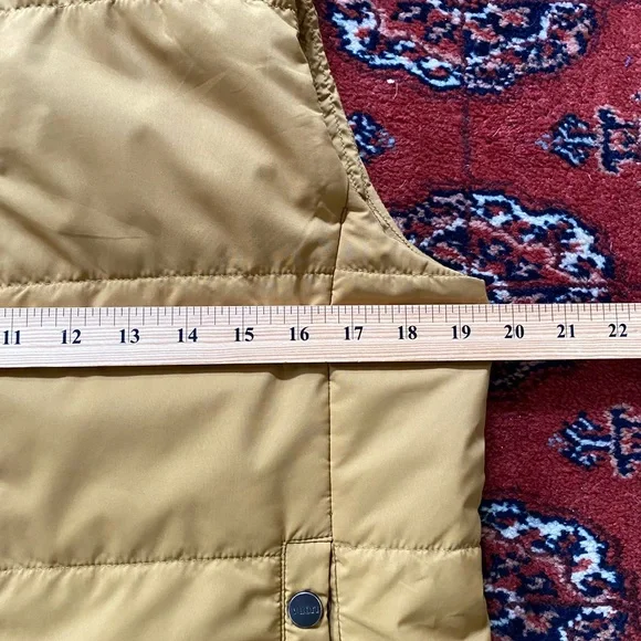 vuori Truckee Insulated Vest 2.0 - Picture 9 of 10